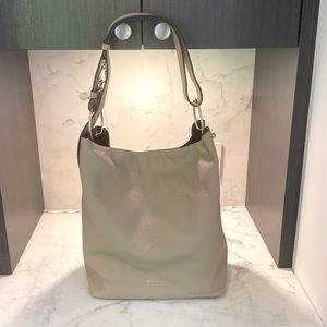 STRATHBERRY | Bucket Back - Taupe - NEW